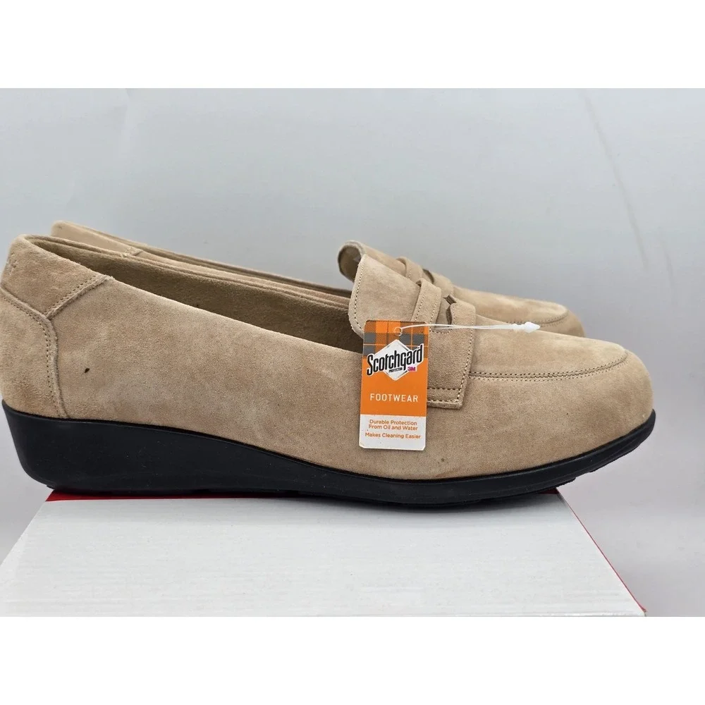 Propet Yetta Slip On Womens Beige Flats Casual WCX103LDOE-08 Sz 8‎ X (2E) EE